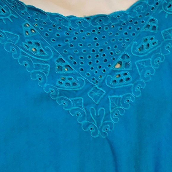 Elegant Teal Lace Women's Top - Picture 2 of 5